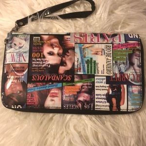 Magazine clutch!!💙